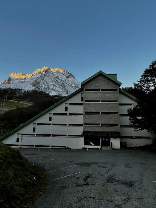 Appartement 6 Personnes Aux Pieds Des Pistes Gourette Buitenkant foto