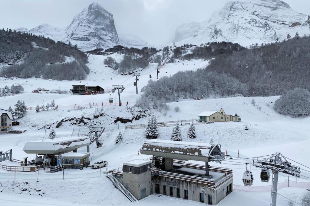 Appartement 6 Personnes Aux Pieds Des Pistes Gourette Buitenkant foto